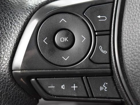 Used 2025 Toyota Corolla LE FWD image 24