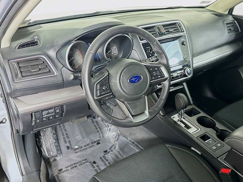 Used 2019 Subaru Outback 2.5i Premium image 9