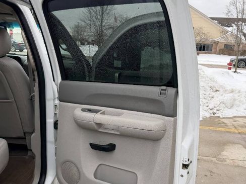 Used 2014 Chevrolet Silverado 3500 LT image 26