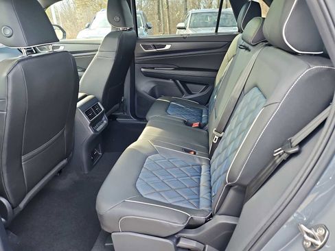 New 2026 Volkswagen Atlas Cross Sport SEL Premium R-Line AWD/4WD image 22