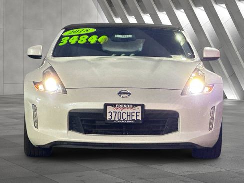 Used 2018 Nissan 370Z Touring image 9