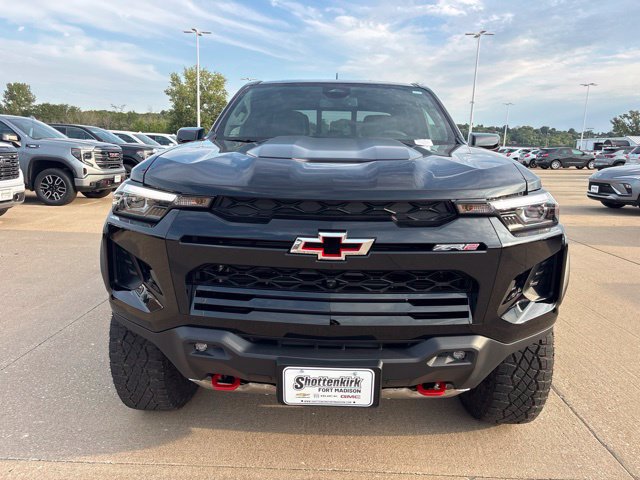 New 2026 Chevrolet Colorado ZR2 w/ Technology Package AWD/4WD image 9