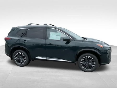 New 2026 Nissan Rogue Platinum AWD/4WD image 2