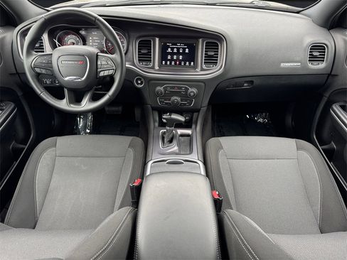 Used 2018 Dodge Charger SXT image 15