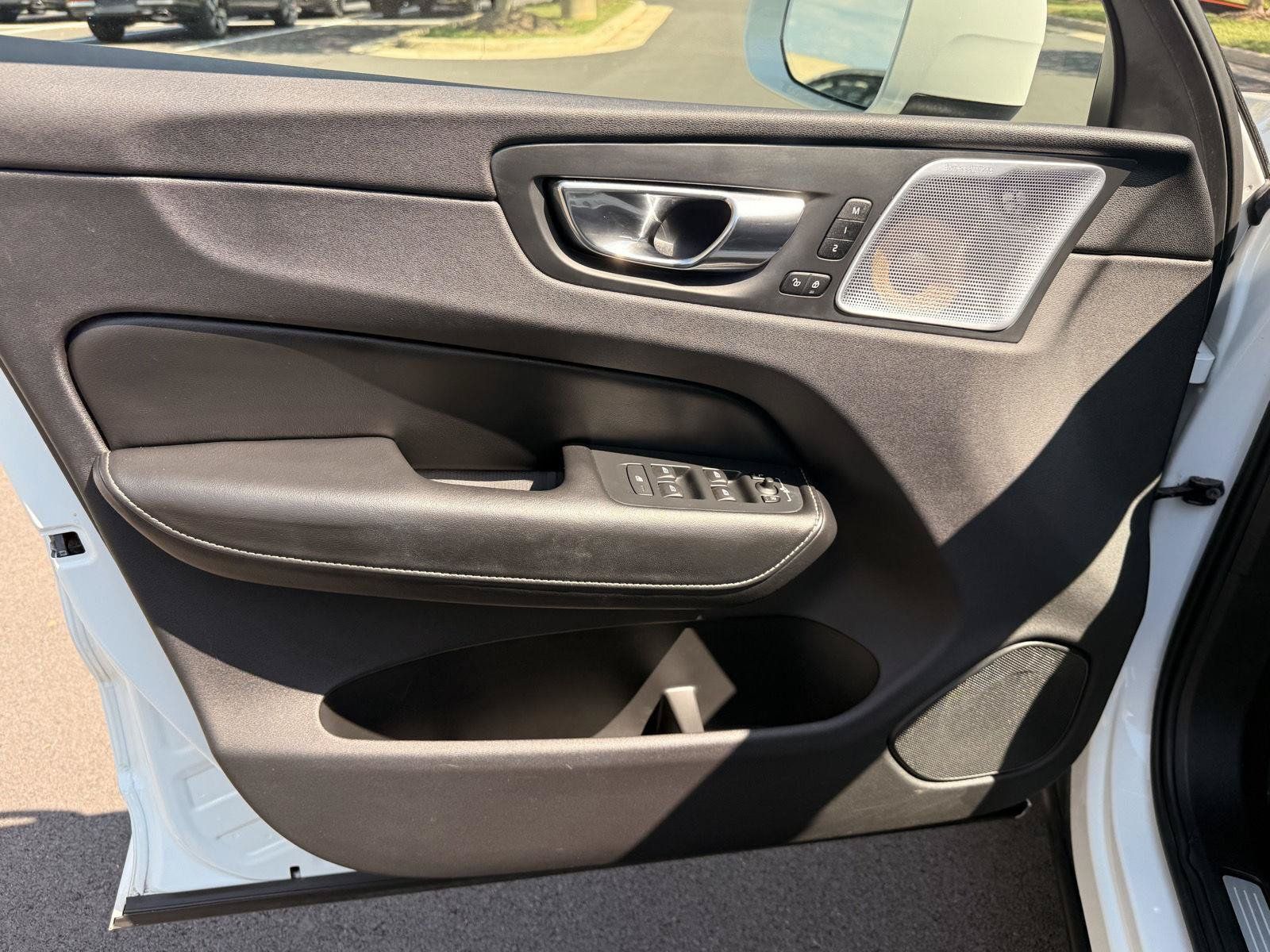 Used 2018 Volvo XC60 T6 Inscription AWD/4WD image 12