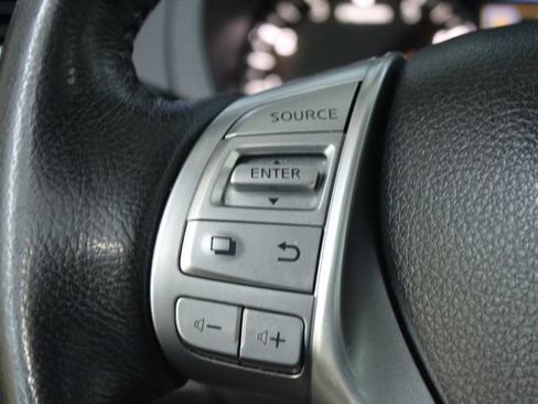 Used 2018 Nissan Altima 2.5 SV FWD image 16