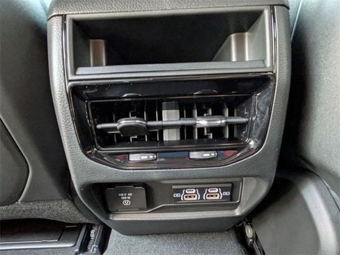 New 2025 Jeep Grand Cherokee Laredo w/ Luxury Tech Group I image 23