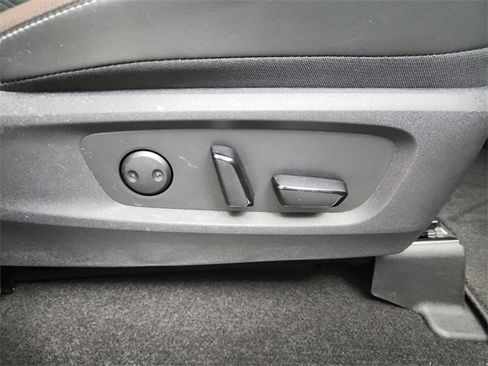 Used 2024 Nissan Pathfinder Platinum w/ Cargo Package image 41