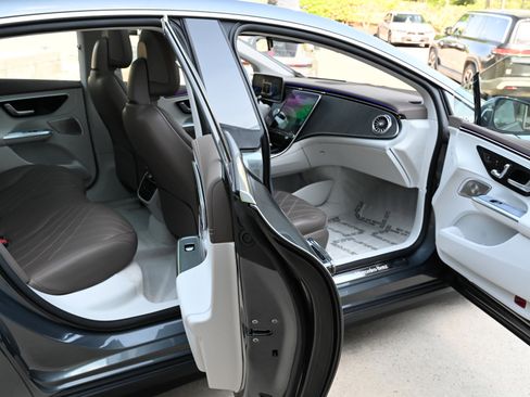 Used 2023 Mercedes-Benz EQE 350+ 4MATIC Sedan image 54