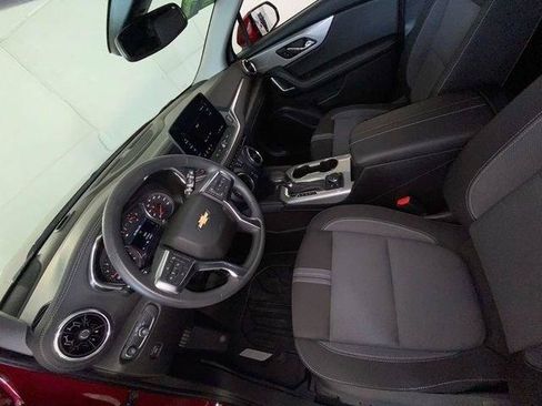 Used 2024 Chevrolet Blazer LT w/ Convenience Package FWD image 27