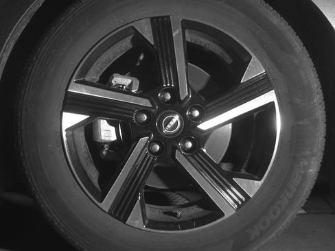 Used 2025 Nissan Sentra SV image 12