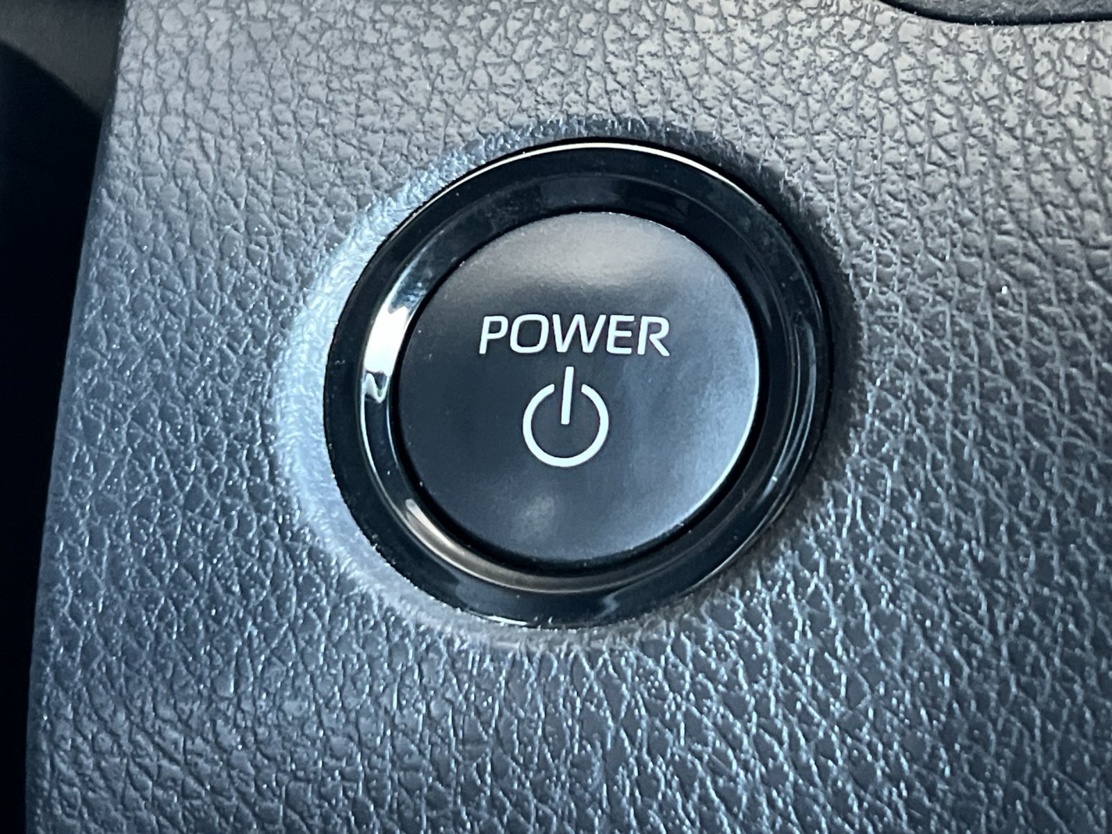Used 2025 Toyota Camry SE FWD image 21