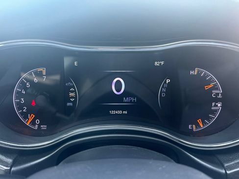 Used 2018 Jeep Grand Cherokee Altitude AWD/4WD image 26