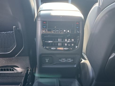 Used 2024 Jeep Grand Cherokee Overland w/ Advanced Protech Group III image 14