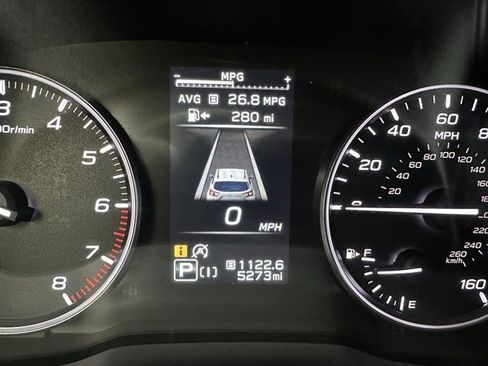 Used 2025 Subaru Crosstrek 2.0i Premium image 17