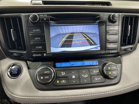 Used 2018 Toyota RAV4 XLE AWD/4WD image 15