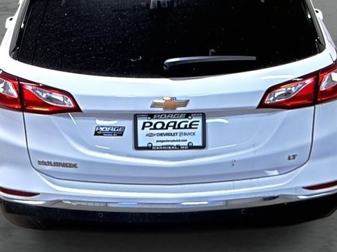 Used 2018 Chevrolet Equinox LT FWD image 11