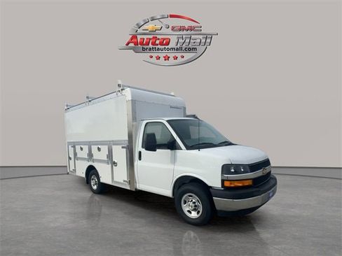 New 2025 Chevrolet Express 3500 w/ Power Convenience Package image 7