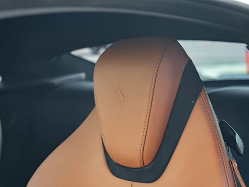 Used 2021 Ferrari Roma RWD image 18