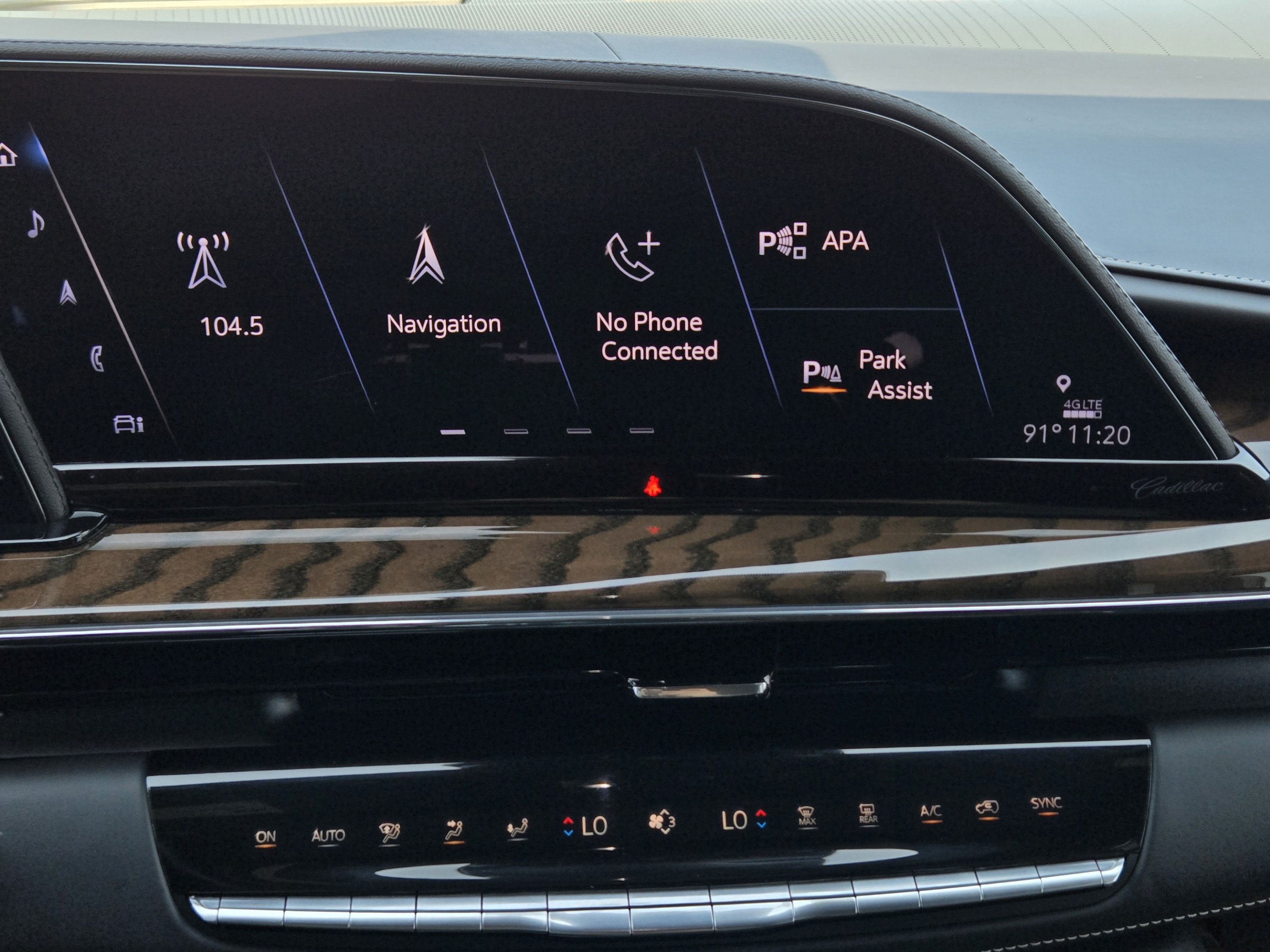 Used 2023 Cadillac Escalade ESV Sport Platinum w/ LPO, ONYX Package AWD/4WD image 13