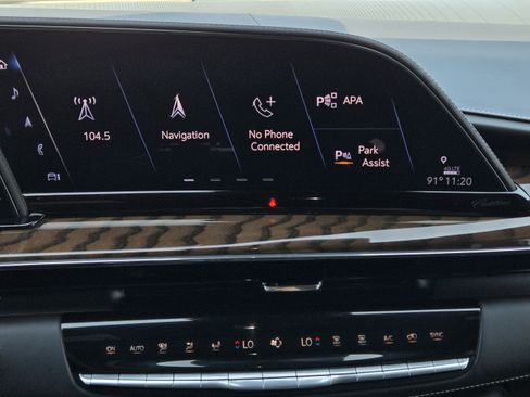 Used 2023 Cadillac Escalade ESV Sport Platinum w/ LPO, ONYX Package AWD/4WD image 13