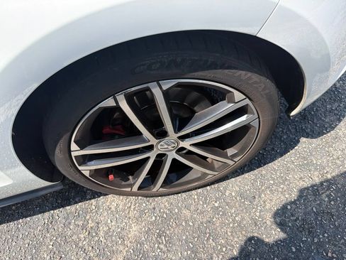 Used 2017 Volkswagen GTI Sport FWD image 10