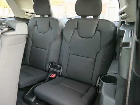 New 2026 Volvo XC90 B6 Plus w/ Protection Package Premier image 22