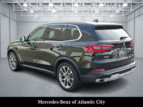 Used 2023 BMW X5 xDrive40i w/ Premium Package image 4