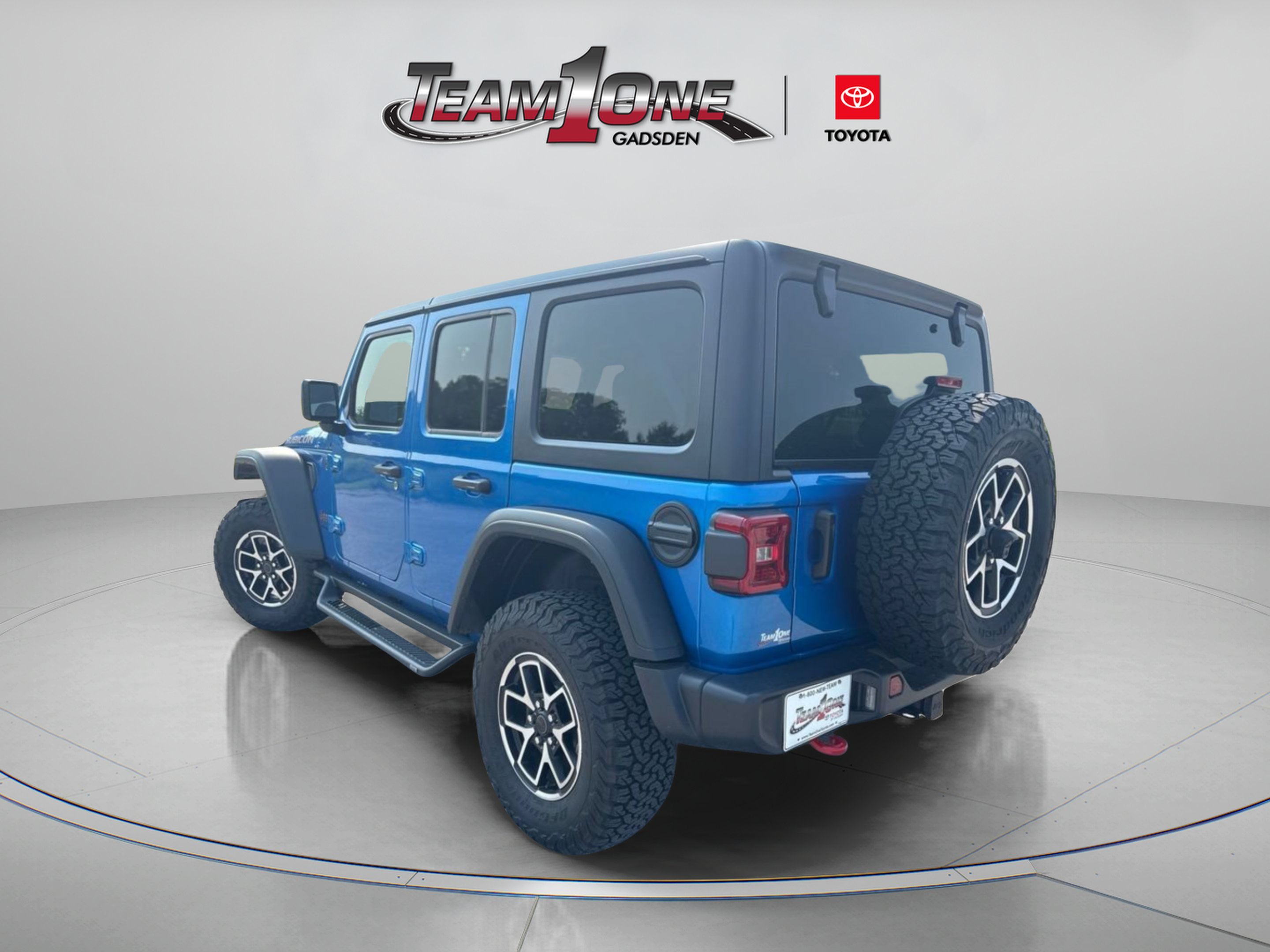 Used 2026 Jeep Wrangler Unlimited Rubicon w/ Technology Group AWD/4WD image 5
