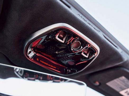 Used 2025 McLaren Artura image 72