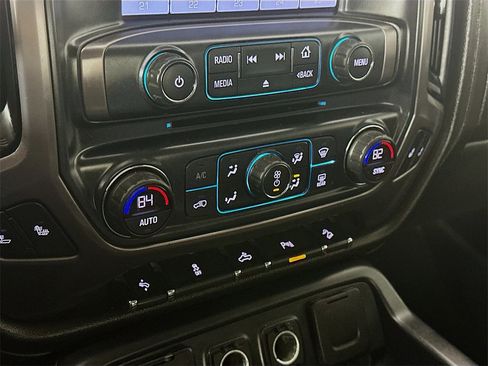 Used 2017 GMC Sierra 2500 SLT w/ All Terrain HD Package image 19