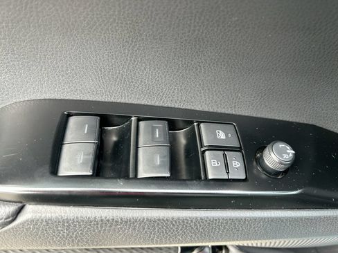 Used 2025 Toyota Camry XSE FWD image 13