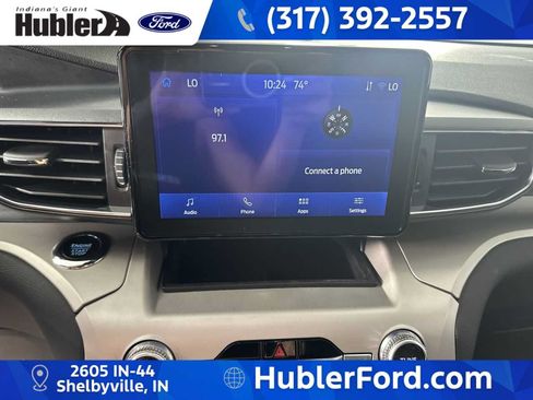 Used 2024 Ford Explorer XLT w/ Equipment Group 202A AWD/4WD image 17