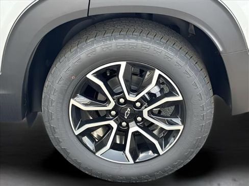 New 2025 Chevrolet TrailBlazer ACTIV w/ Convenience Package FWD image 29