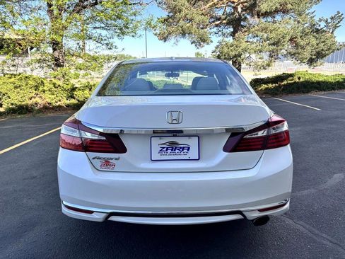Used 2017 Honda Accord EX image 6