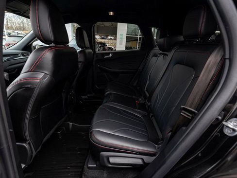 Used 2025 Ford Escape ST-Line Elite w/ Premium Technology Package image 25