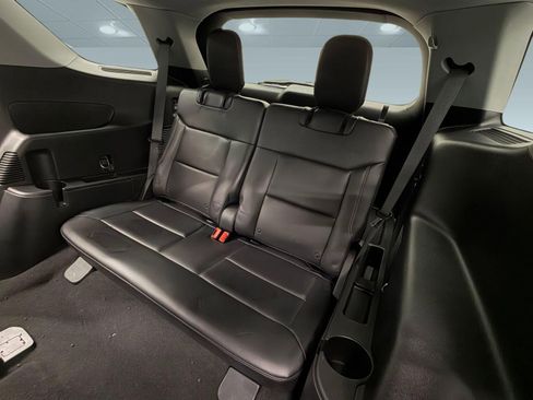 Used 2021 Ford Explorer XLT w/ Equipment Group 202A image 22