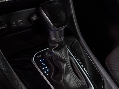 Used 2018 Hyundai Ioniq Blue image 30