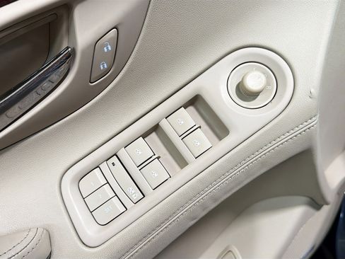 Used 2014 Buick LaCrosse Premium image 7