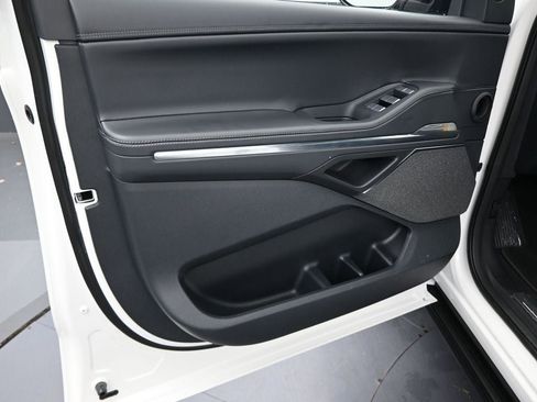 New 2025 Lincoln Navigator L Reserve image 30