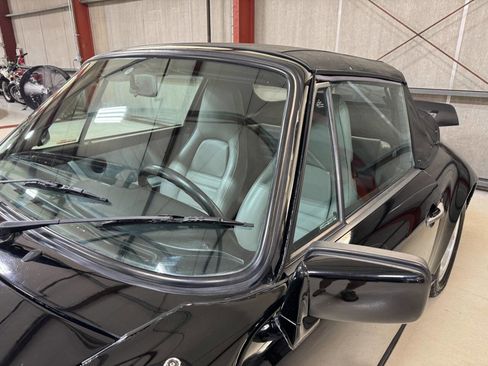 Used 1987 Porsche 911 Carrera RWD image 28
