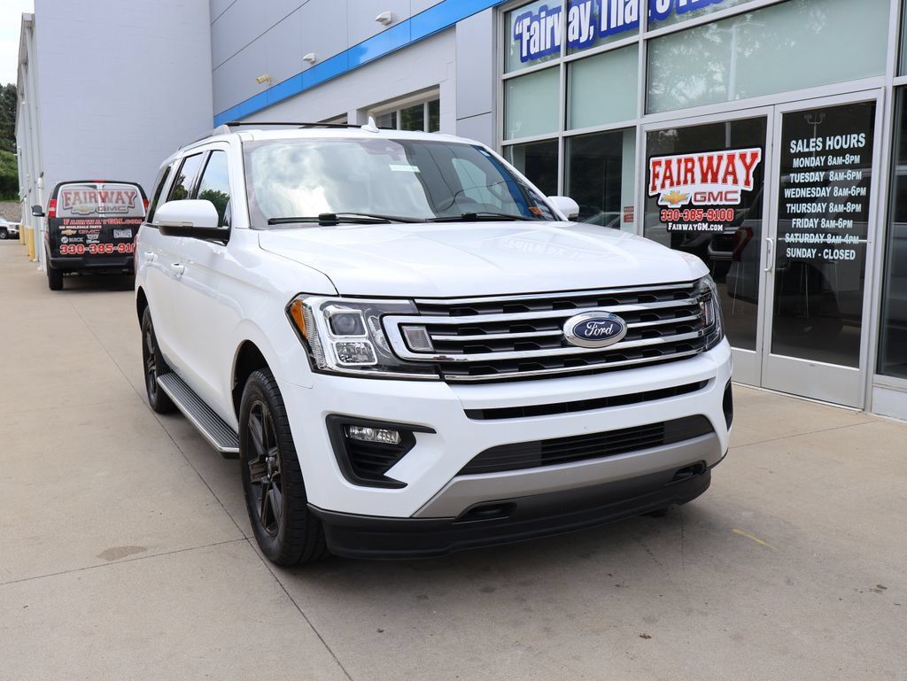 Used 2021 Ford Expedition XLT AWD/4WD image 2