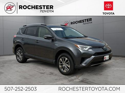 Certified 2018 Toyota RAV4 LE AWD/4WD image 1