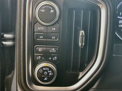 Used 2019 GMC Sierra 1500 AT4 w/ AT4 Preferred Package AWD/4WD image 11