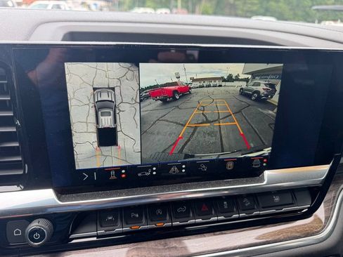 Certified 2025 Chevrolet Silverado 1500 LTZ AWD/4WD image 28