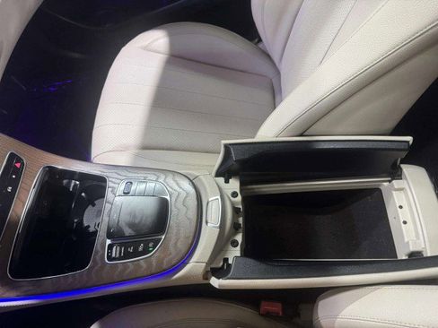 Used 2021 Mercedes-Benz E 350 Sedan image 23