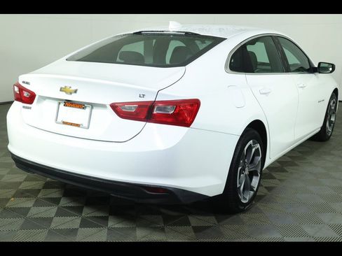 Used 2024 Chevrolet Malibu LT FWD image 12