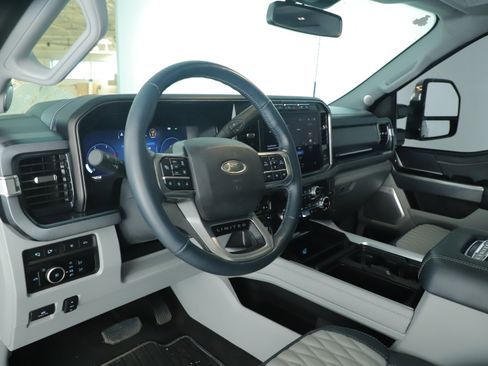 Used 2024 Ford F250 Limited w/ FX4 Off-Road Package image 25