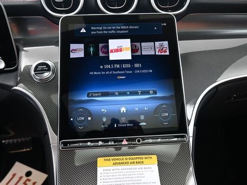 Used 2025 Mercedes-Benz GLC 350e 4MATIC image 32