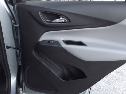 Used 2022 Chevrolet Equinox LT image 33